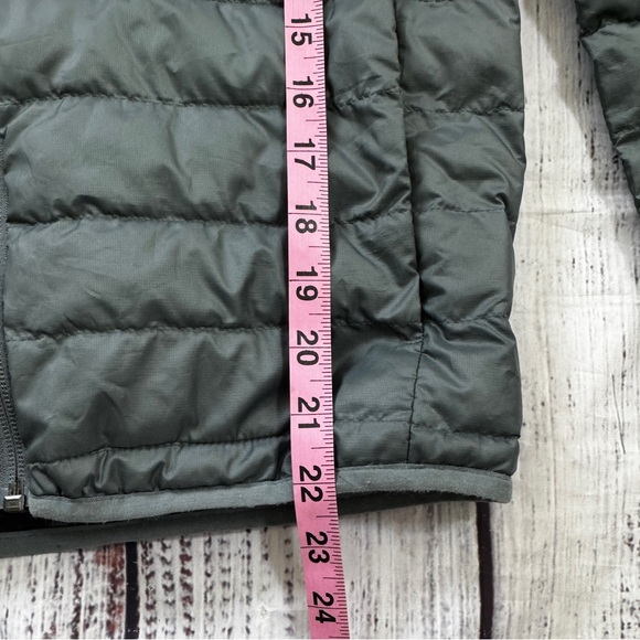 Helly Hansen Boys Insulated Puffer Jacket Size 12 (152) Reversible - Picture 5 of 9